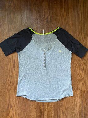 🌟Rare Zumba Fitness "Let It Move You" Henley Baseball Tee - Grey/Black - M